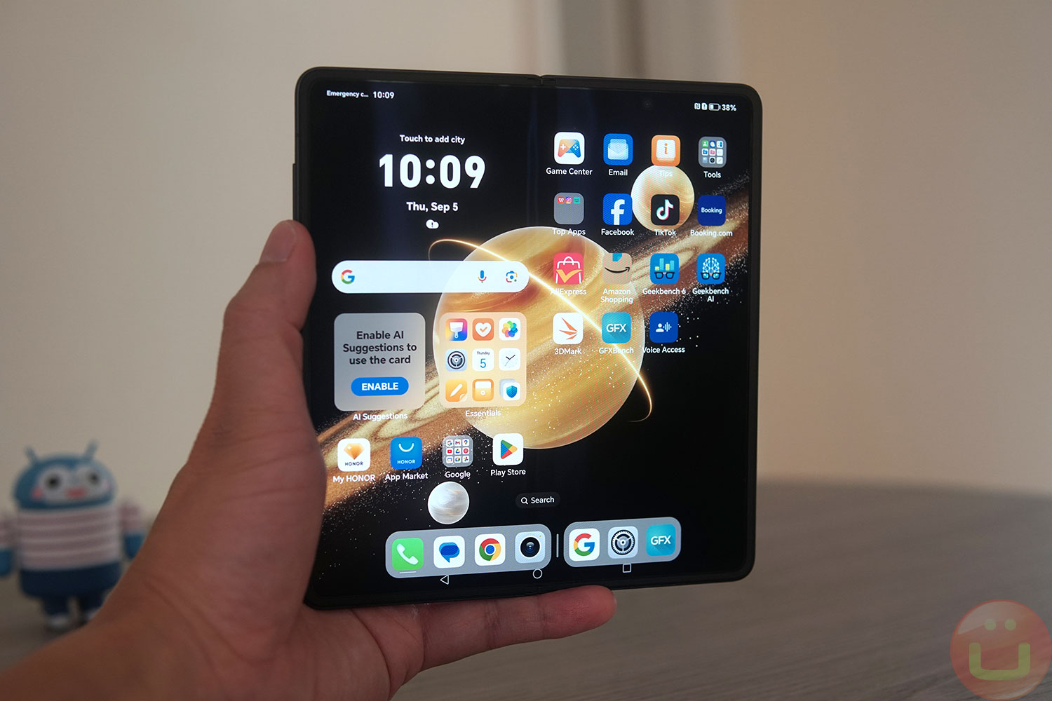 Honor Magic V3 Review: A Balanced Take on Foldable Phone Innovation