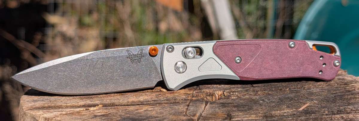 Benchmade Gray/Redstone Aluminum and Richlite folding knife review - a premium Bugout for your collection